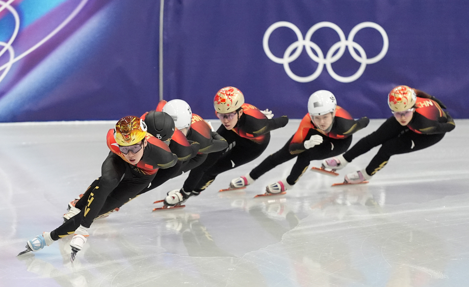 （米兰冬奥会）中国短道速滑队进行训练