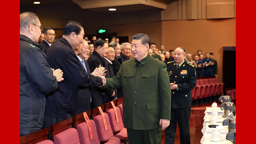 中央军委举行慰问驻京部队老干部迎新春文艺演出